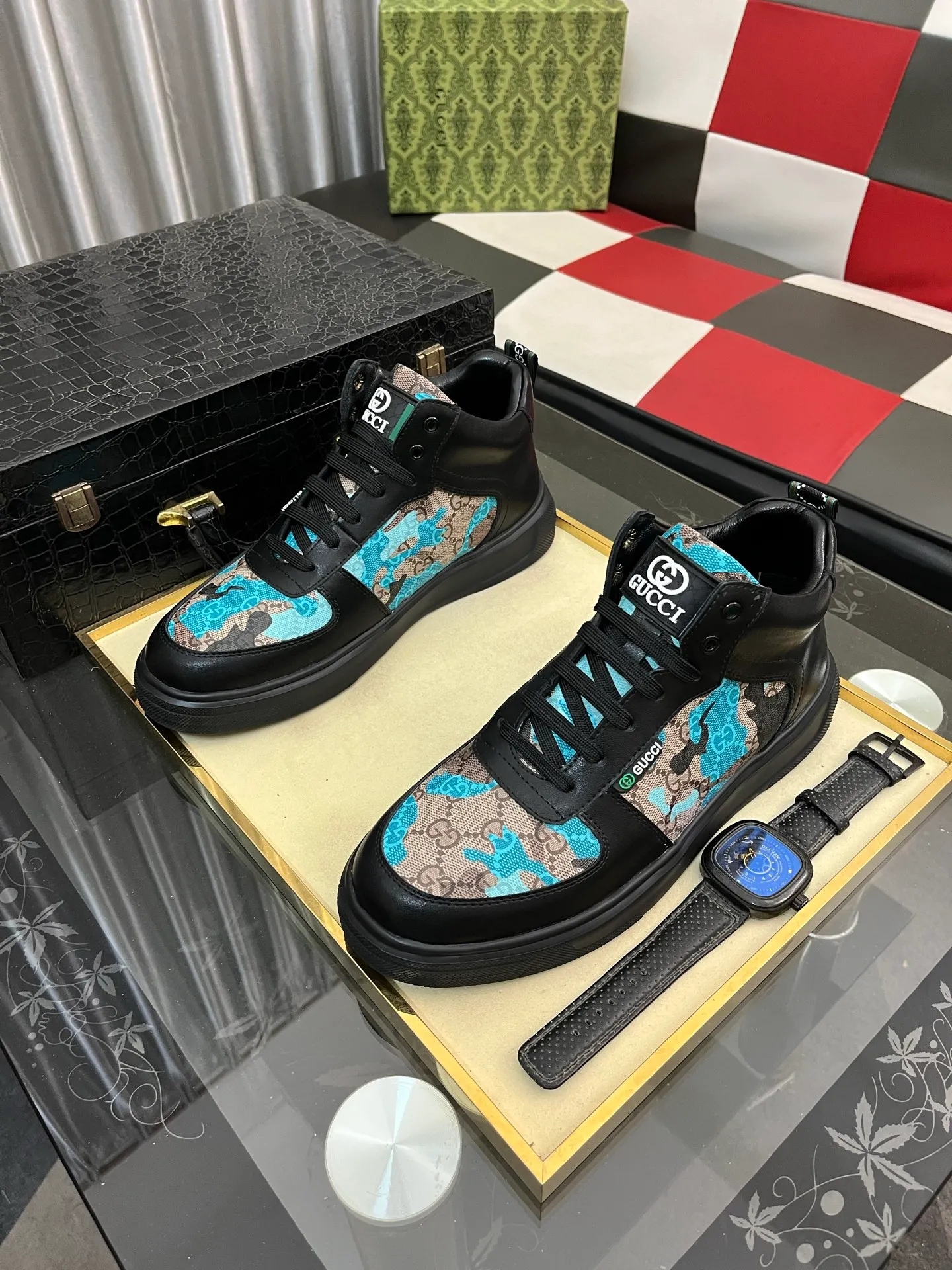 Men's shoes💰: 420⌚️⌚️[GUCCI sheepskin lining] Men's classic Gucci high-top casual shoes, original quality💯The upper is made of imported Italian cowhide and sheepskin lining, with fine workmanship and high-end atmosphere. Has a fashionable and exemplary look. Original rubber wear-resistant outsole. Code number: 38-44